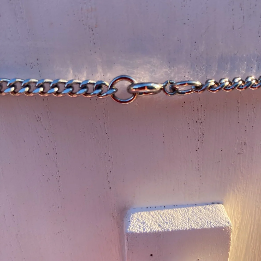Faux Turquoise on Silvertone Metal southwest style setting and chain 25”